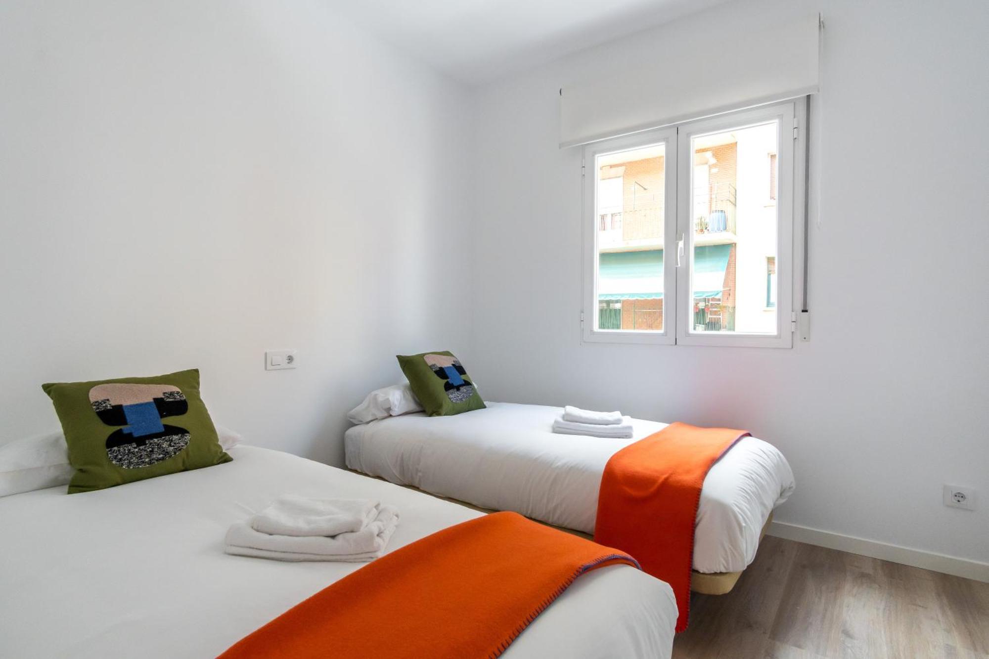 Bright Modern - 2Bedrooms 1Bathroom - Delicias マドリード エクステリア 写真