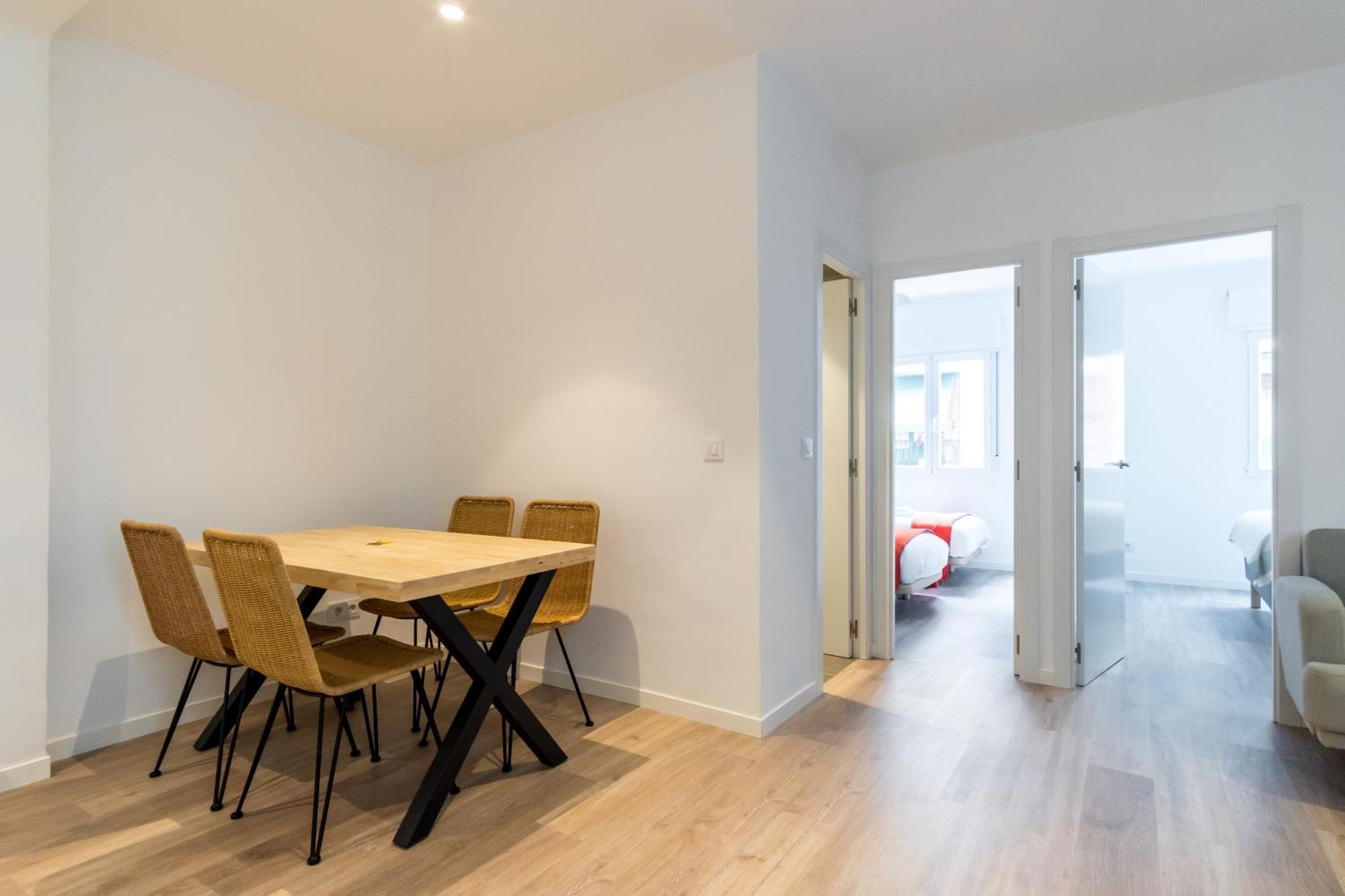 Bright Modern - 2Bedrooms 1Bathroom - Delicias マドリード エクステリア 写真